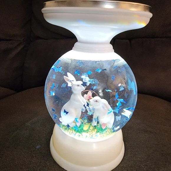 NWT Charming BATH& Body WORKS Bunny RABBIT WITH BUTTERFLIES 3 WICK Candle HOLDER